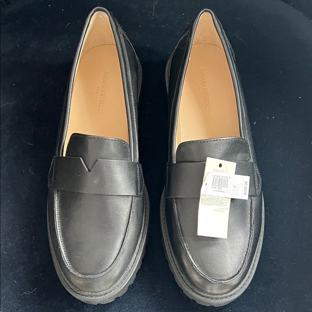 Banana Republic Vee Strap Leather Lug Loafers